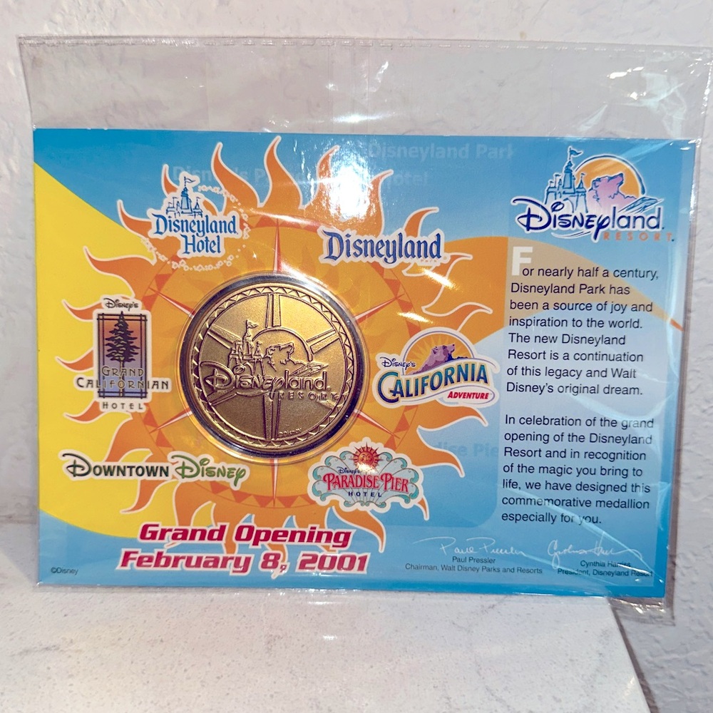 Disney California adventure 2001 grand opening commemorative coin New in plastic